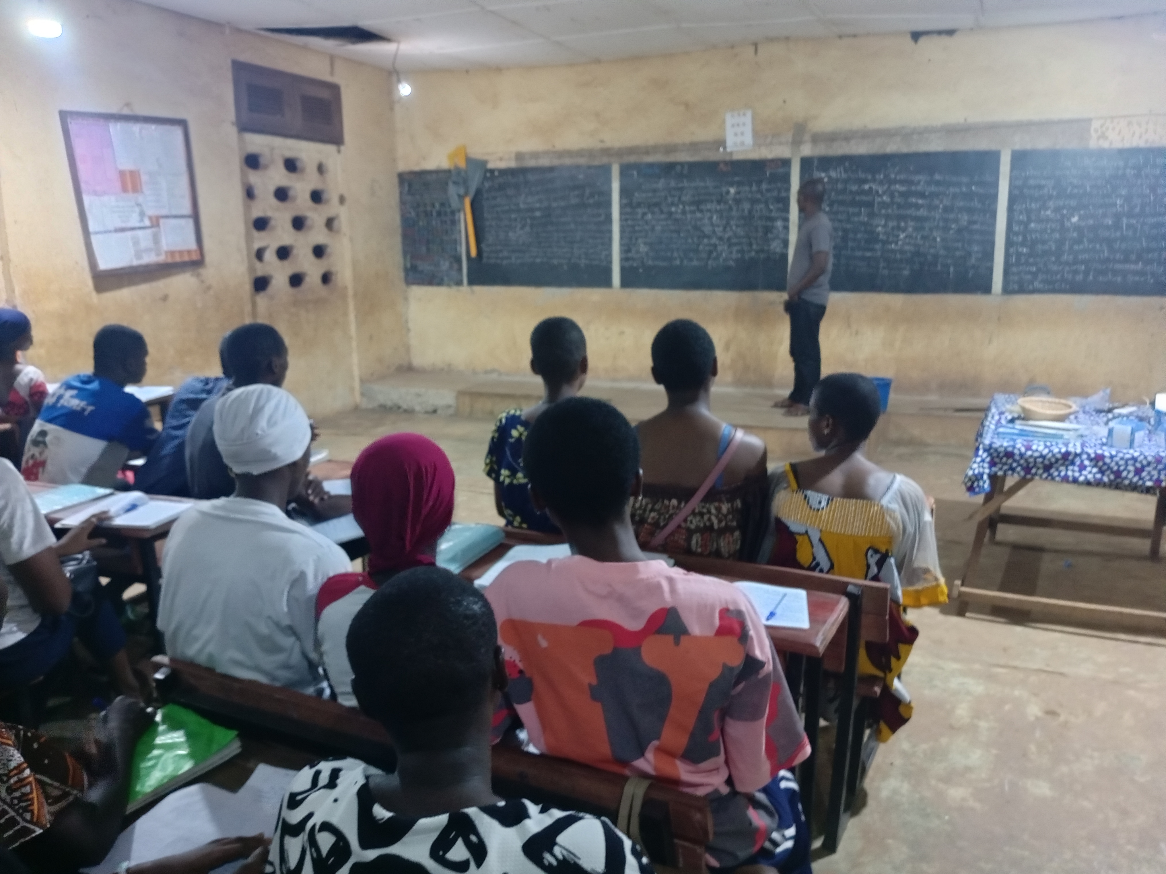 Élèves en salle de cours